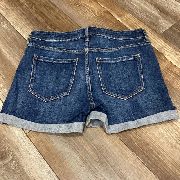 Old Navy High Rise Shorts - Picture 3 of 3